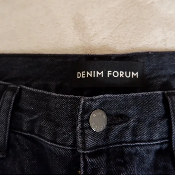 DENIM FORUM The 90’s Halle Denim Skirt