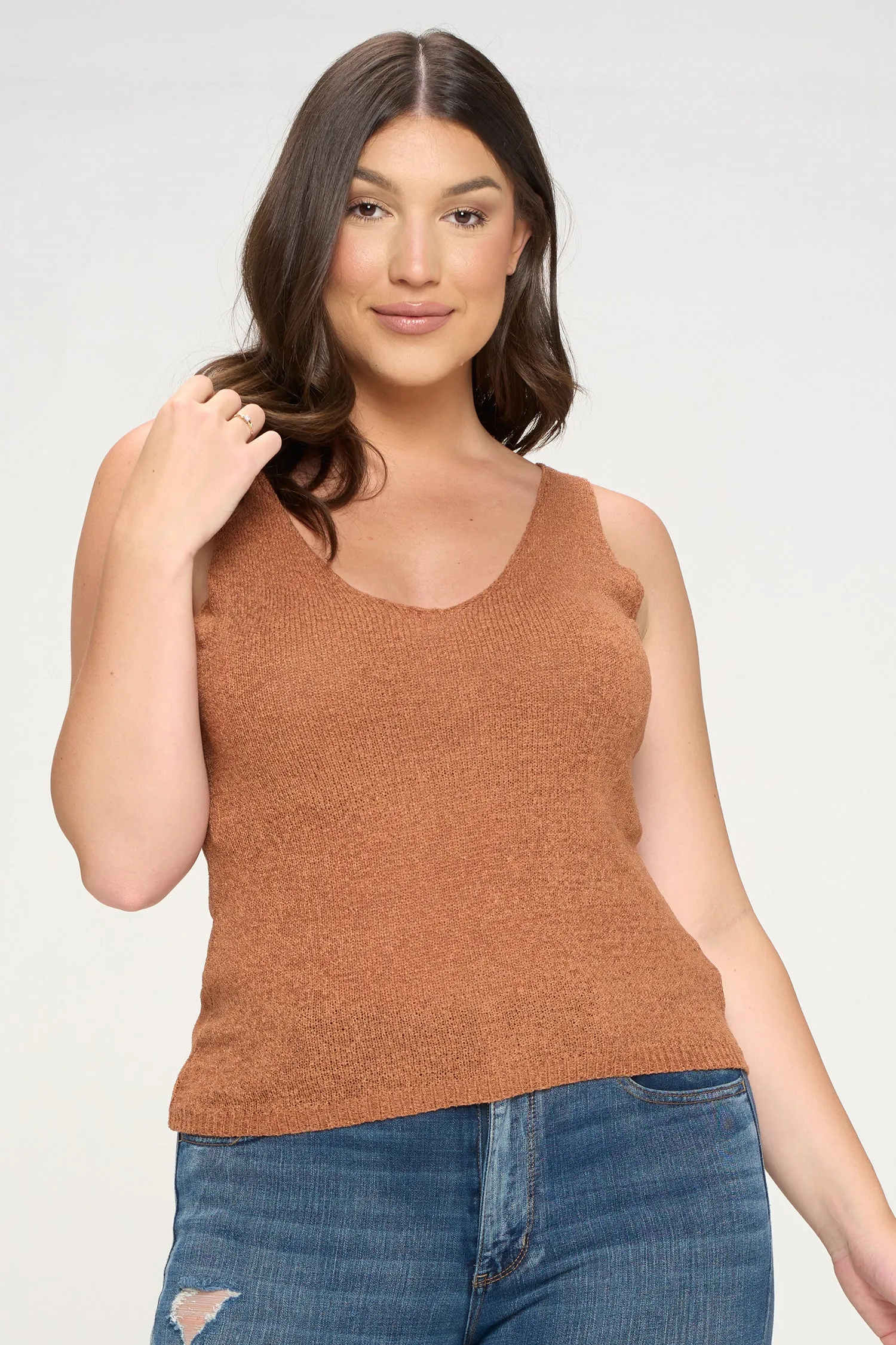 #IT4758-PLUS | Tops | Light Knit Sleeveless Top