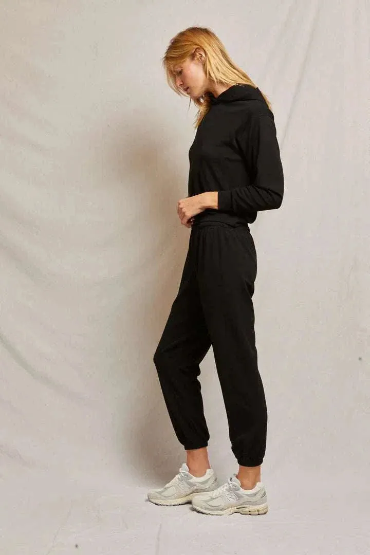 Perfectwhitetee Sam Travel Fitted Raglan Sweatshirt Black