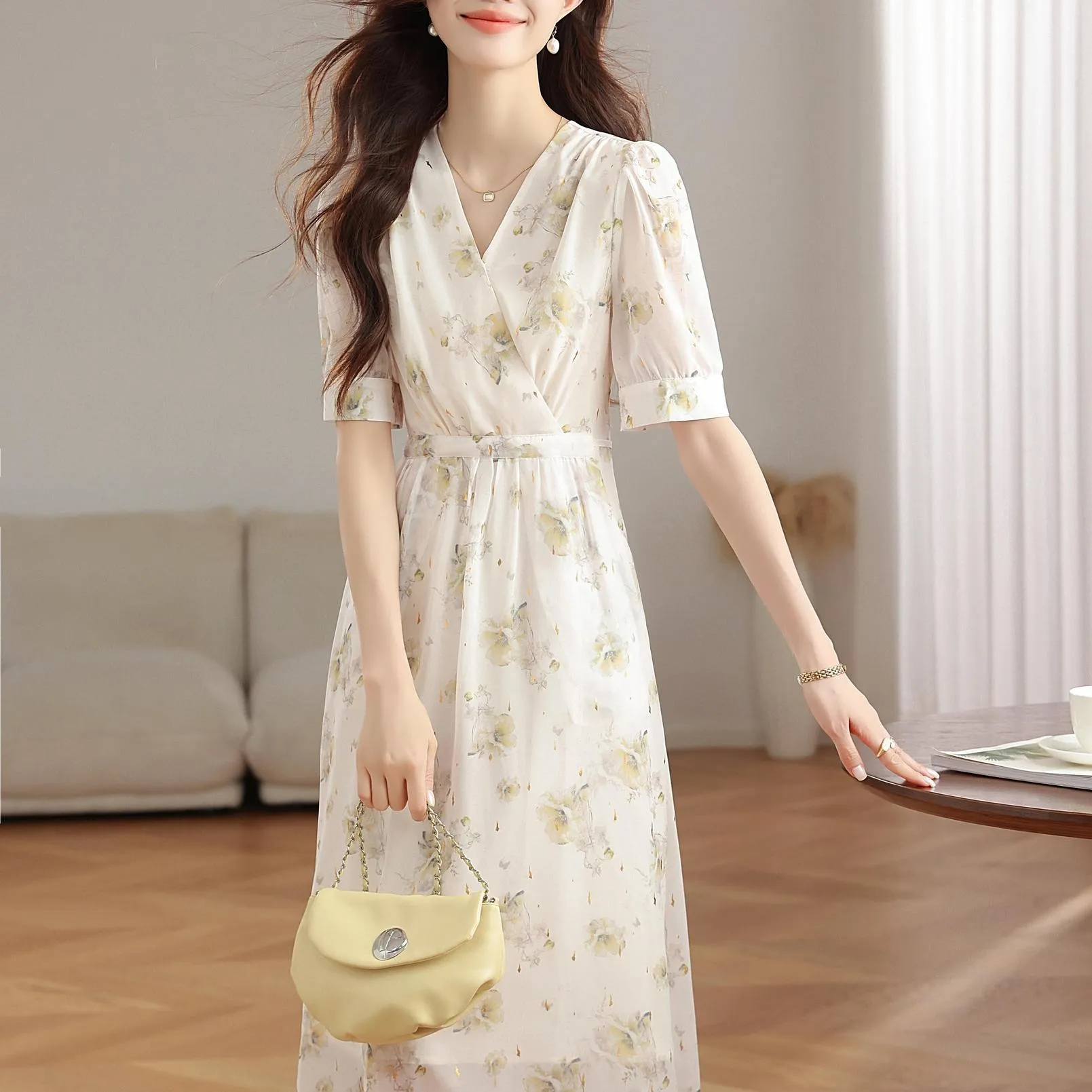 Stylish Women's Dress with Waist-Cinching Ties and Tulle Hem