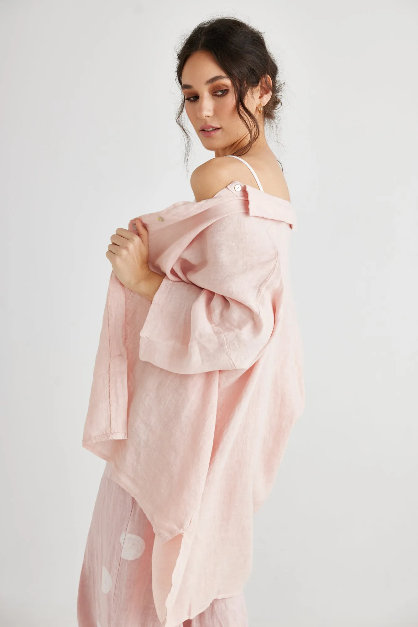 Teddie Linen shirt. Pale Tearose.
